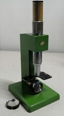 1 Mikroskop szkolny MBS (WAMED).jpg